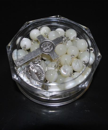 Silberroter Rosenkranz mit Perlen