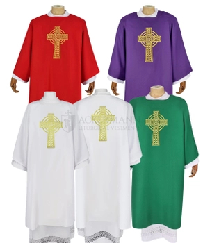 Gotische Dalmatik mit Keltischem Kreuz, Keltenkreuz