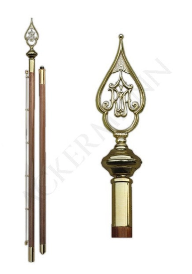 Fahnenstange mit Messingkirchenverzierung