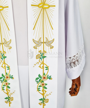 Weiße Stola für die Hochzeitszeremonie