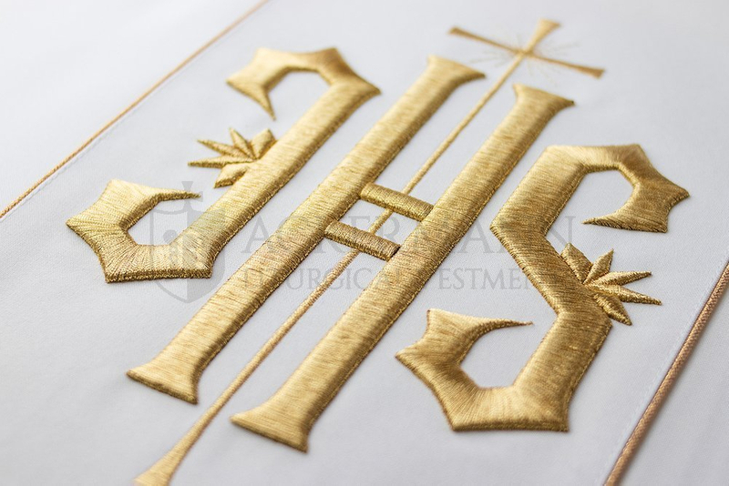 Gotische Kase IHS 031